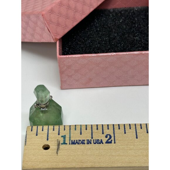 Decorative Green Glass Perfume Bottle with Stopper Original Pink Box Collectible - Picture 7 of 7